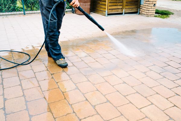 Pavement Staining in Ankeny